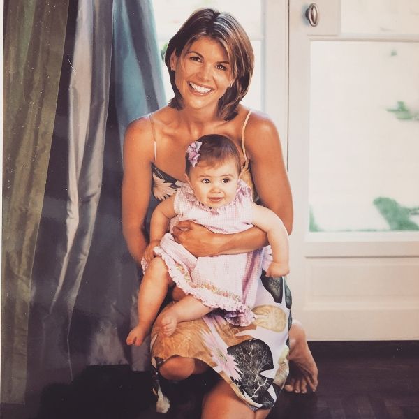 Childhood picture of Olivia Jade with her mother