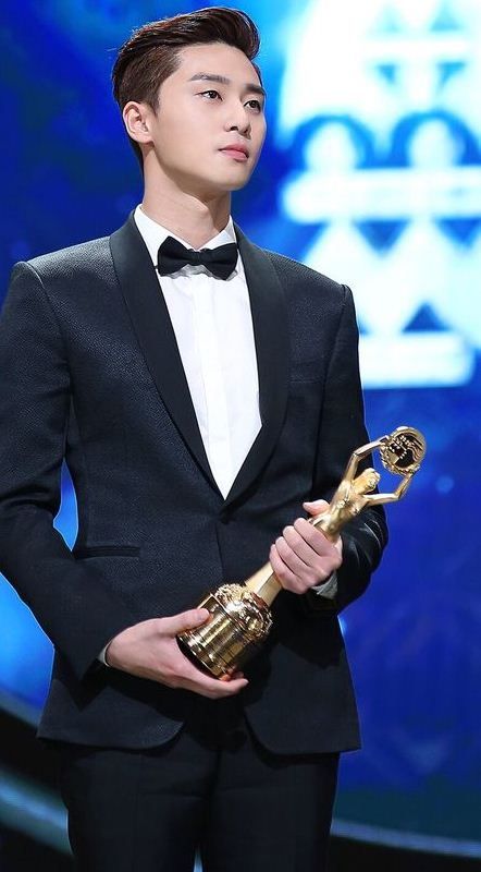 Park Seo-joon with his Blue Dragon Film Awards