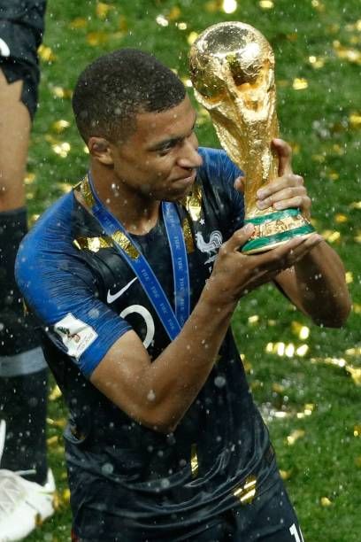 Kylian Mbappe wins FIFA World Cup Best Young Player Award, 2018