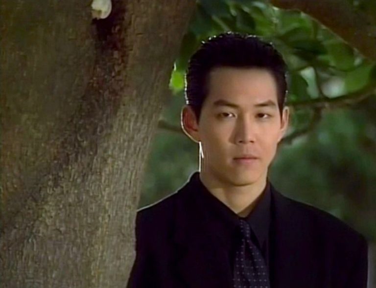 Lee Jung-jae in Sandglass (1995)