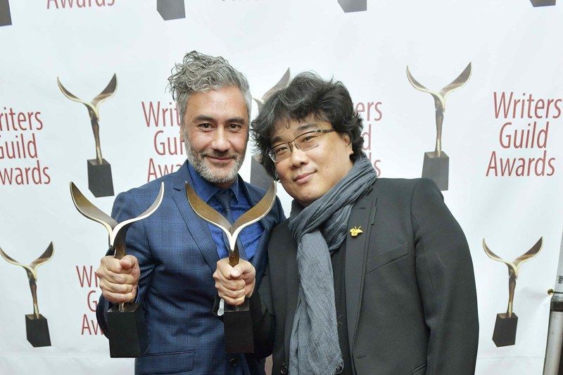 Bong-Joon ho with his Writers Guild of America Awards