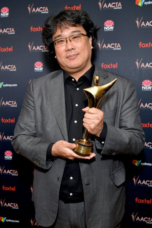 Bong-Joon ho with his Australian Academy of Cinema and Television Arts (AACTA) Award