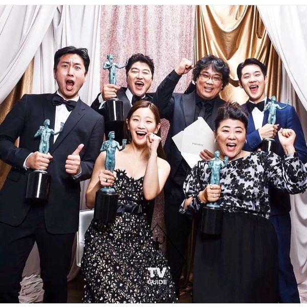 Park So dam and his cast displaying Screen Actors Guild-Award