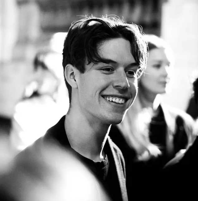 Seb la Frite Wiki, Height, Age, Girlfriend, Family, Biography & More