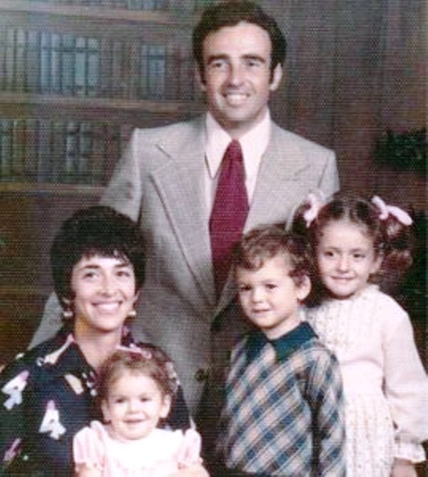 A childhood picture of Sheryl Sandberg with her parents and siblings
