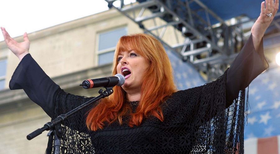 Height of Wynonna Judd